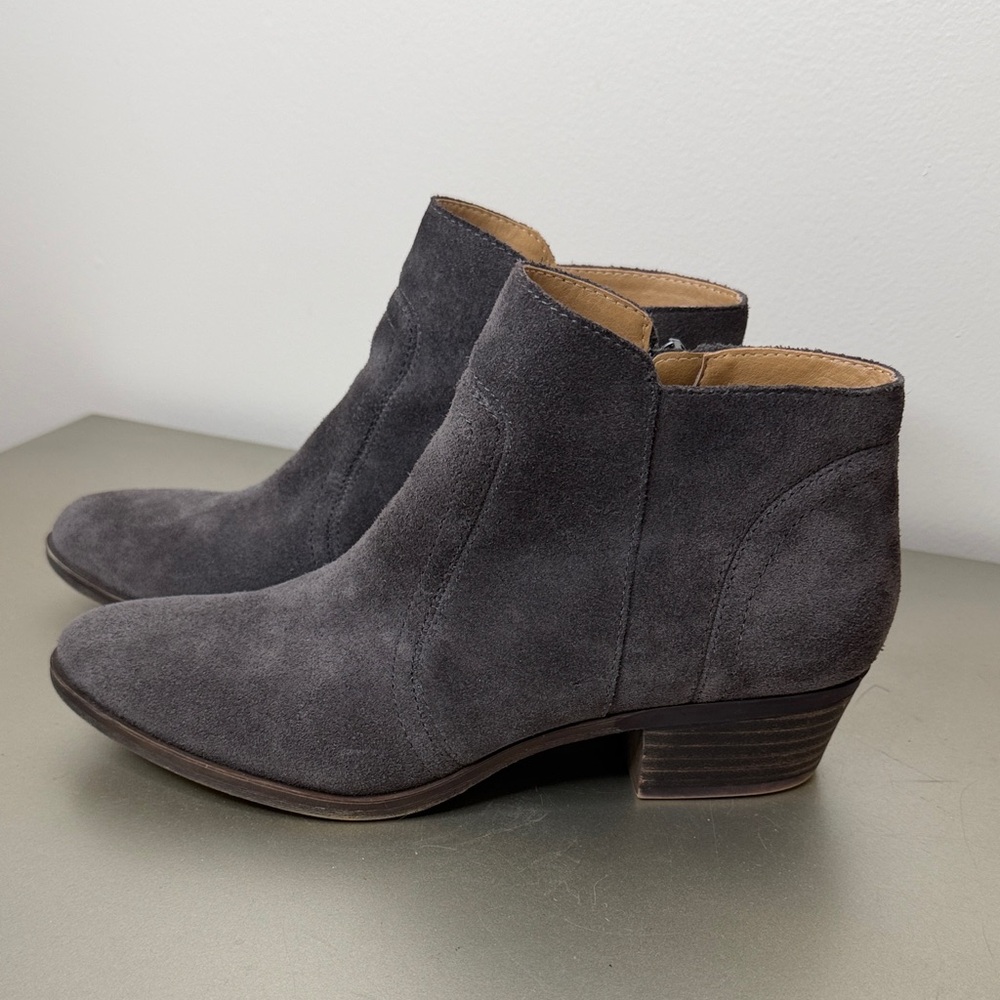 Lucky Brand Grey Western Boho Suede Ankle Booties Size 8.5M - Picture 1 of 13